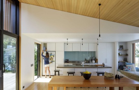 offSET Shed House by Irving Smith Jack Architects