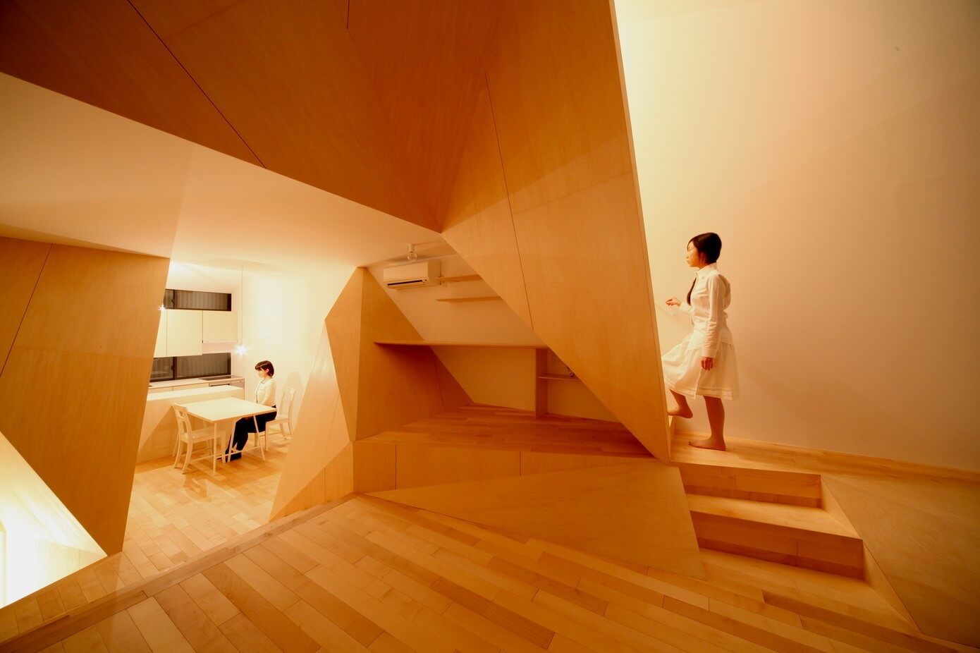 New Kyoto Town House by Alphaville Architects