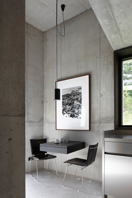 House T by Men Duri Arquint - 6