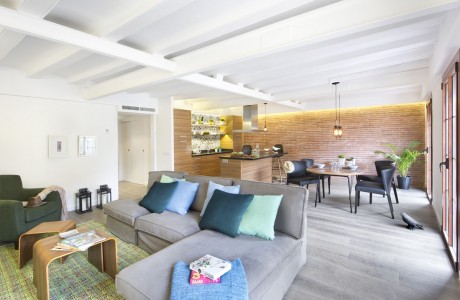 Apartment in Barcelona by Egue Y Seta