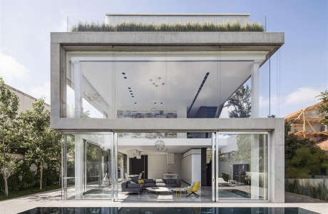 House in Ramat Gan by Pitsou Kedem Architects