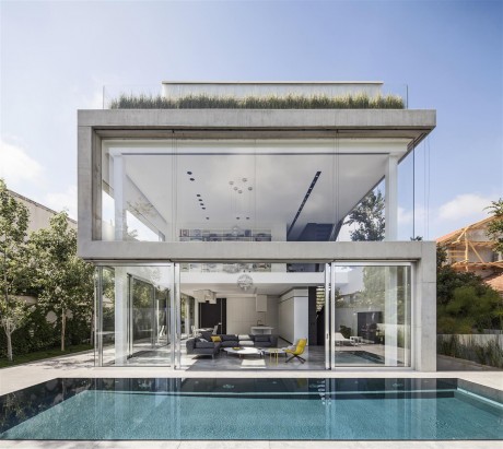 House in Ramat Gan by Pitsou Kedem Architects - 1