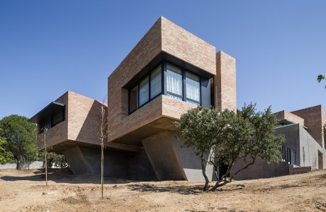 House in Molino de la Hoz by Mariano Molina Iniesta