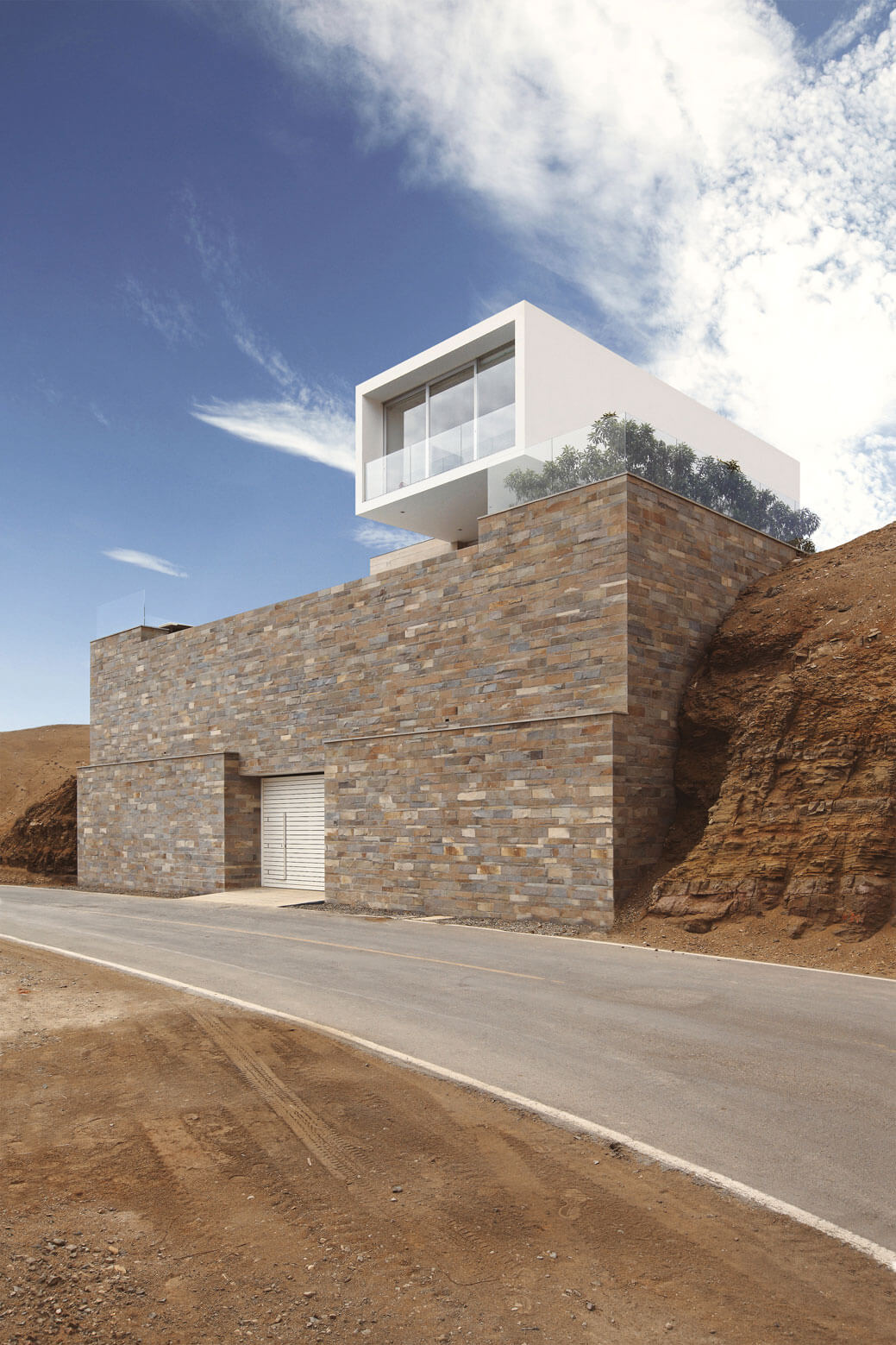 House in Peru by Domenack Arquitectos - 1
