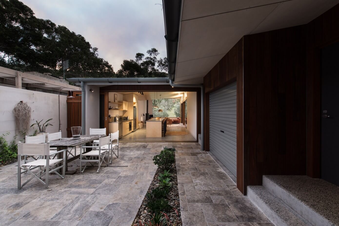 Blueys Beach House by Bourne Blue Architecture