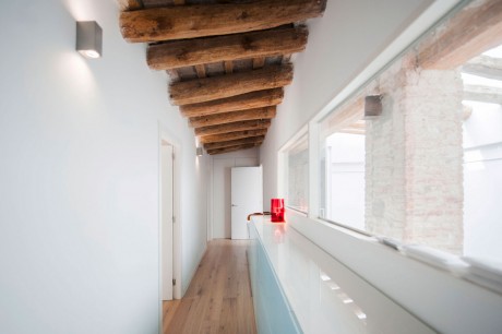 Gracia Residence by Lluís Corbella & Marc Mazeres - 9