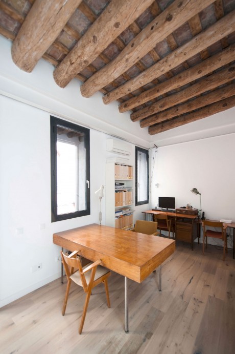 Gracia Residence by Lluís Corbella & Marc Mazeres - 11