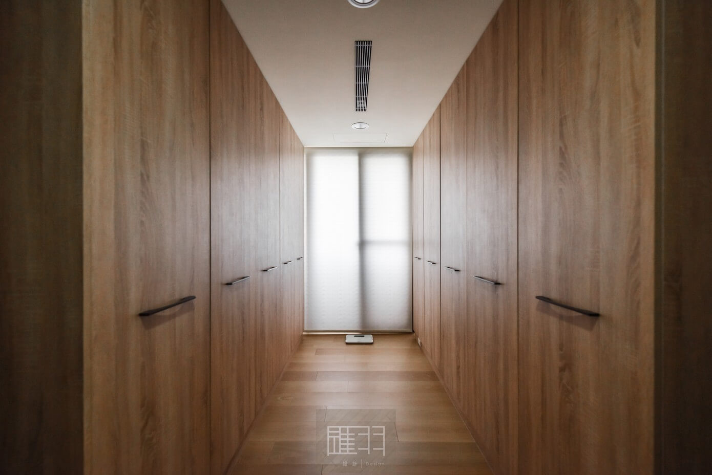 Apartment in Taiwan by Hui-yu Interior Design