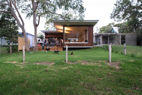 Blueys Beach House by Bourne Blue Architecture - 1