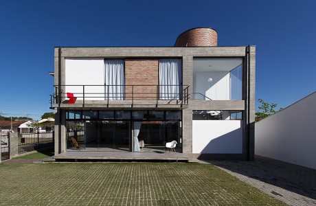 Casa D by Pablo José Vailatti