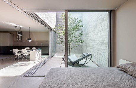 House in Viana do Castelo by Carvalho Araújo