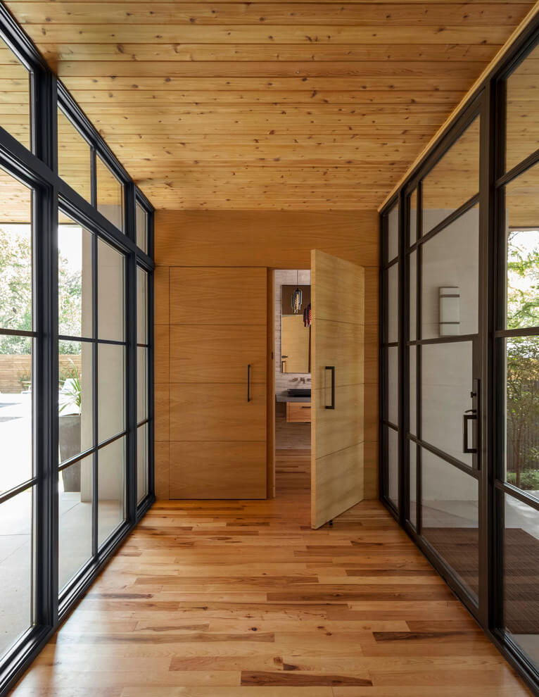 House in Dallas by Stocker Hoesterey Montenegro