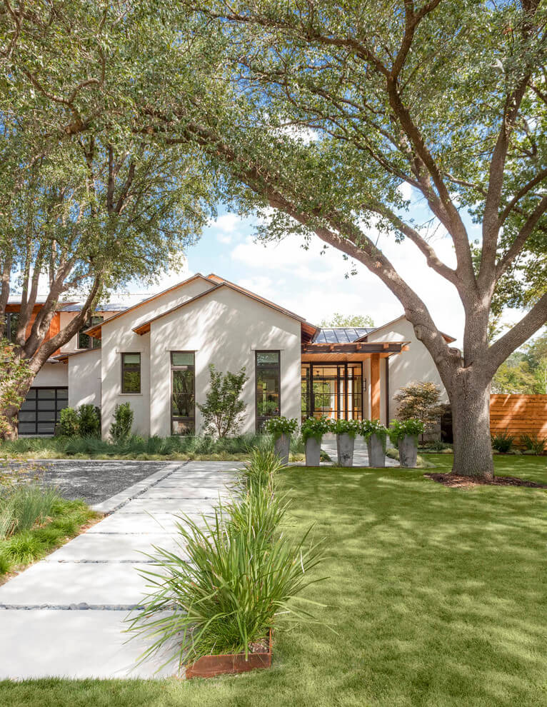 House in Dallas by Stocker Hoesterey Montenegro