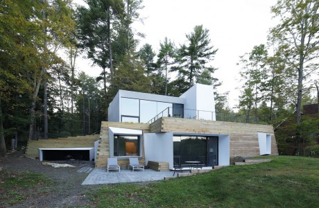 Lake House by Taylor and Miller Architecture