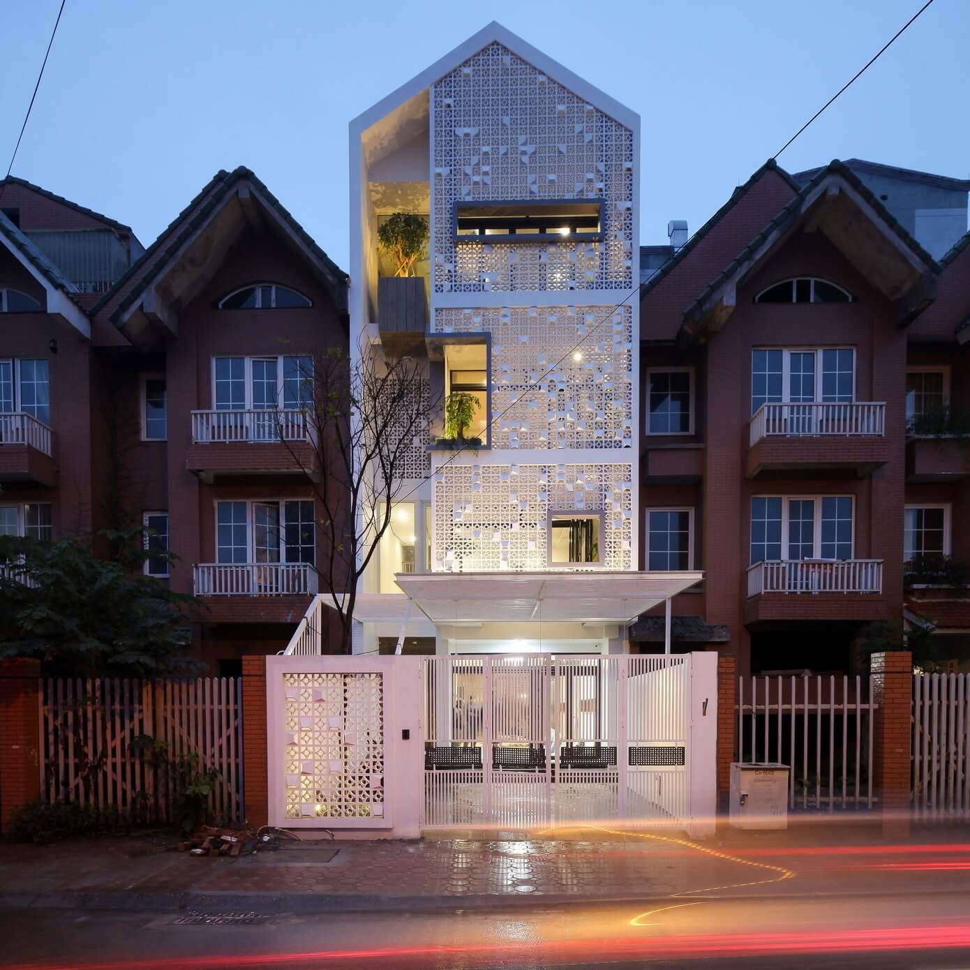 Cocoon House by Landmak Architecture