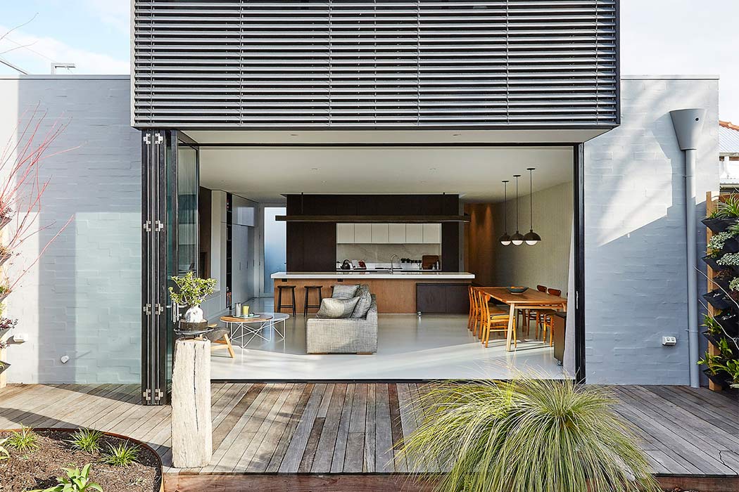 St Kilda East House by Taylor Knights Architects