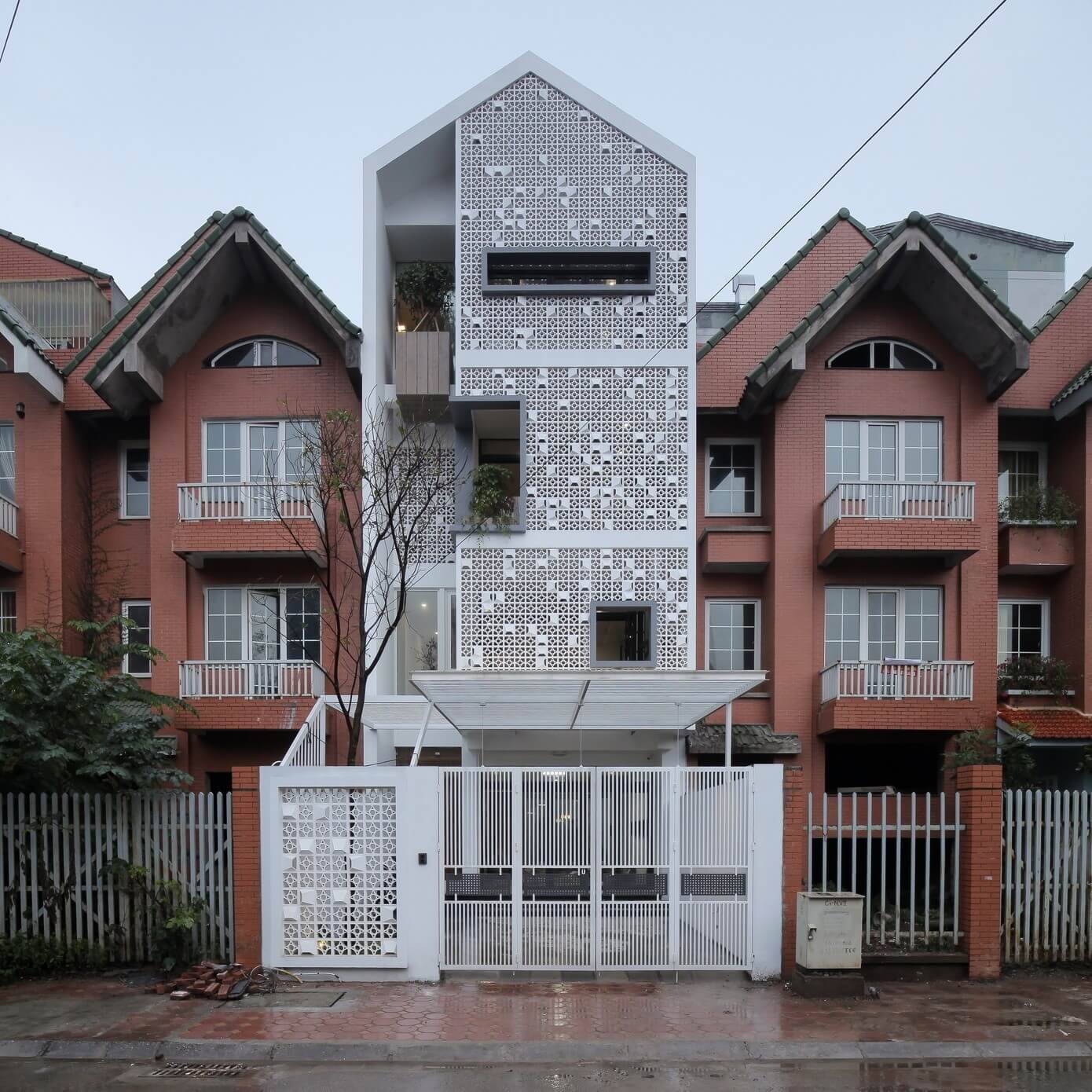 Cocoon House by Landmak Architecture