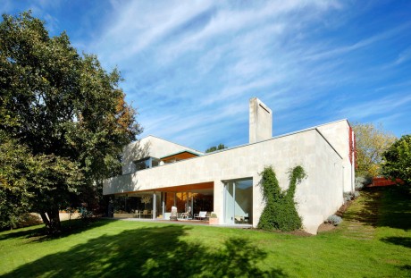 Modern House by Hoz Fontan Arquitectos - 2