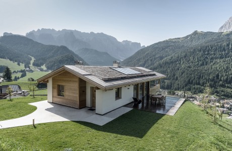 House in Selva di Val Gardena by Rudolf Perathoner