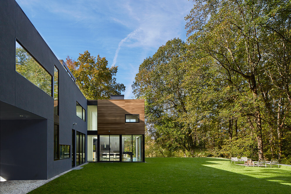 Mohican Hills House by Robert M. Gurney