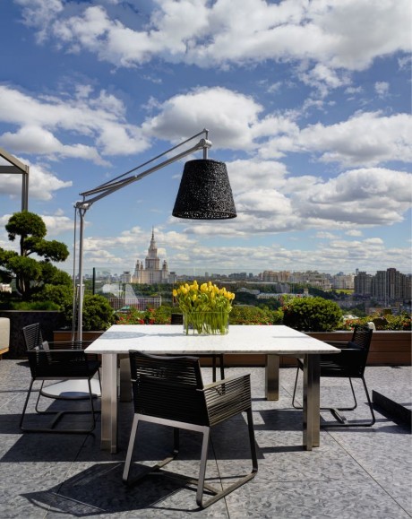 House in Moscow by Mario Mazzer - 11