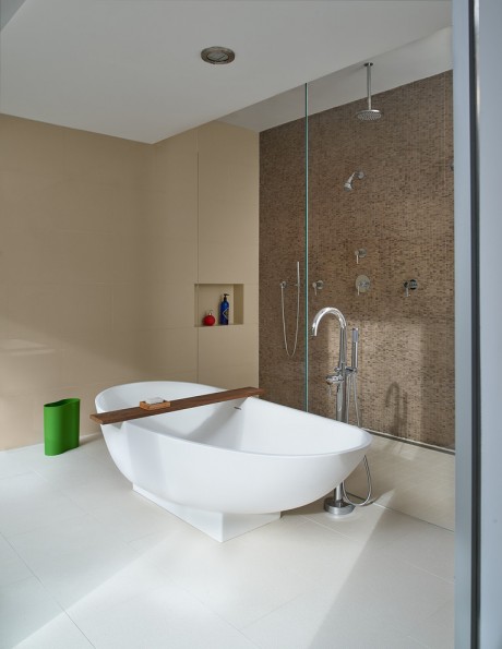 Mohican Hills House by Robert M. Gurney - 8