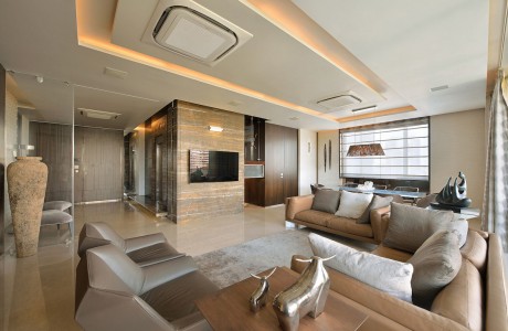 Contemporary Home in Mumbai by Space Dynamix