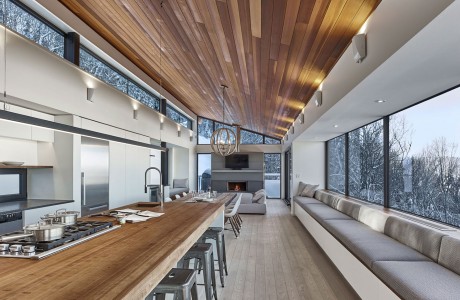 Laurentian Ski Chalet by Robitaille.Curtis