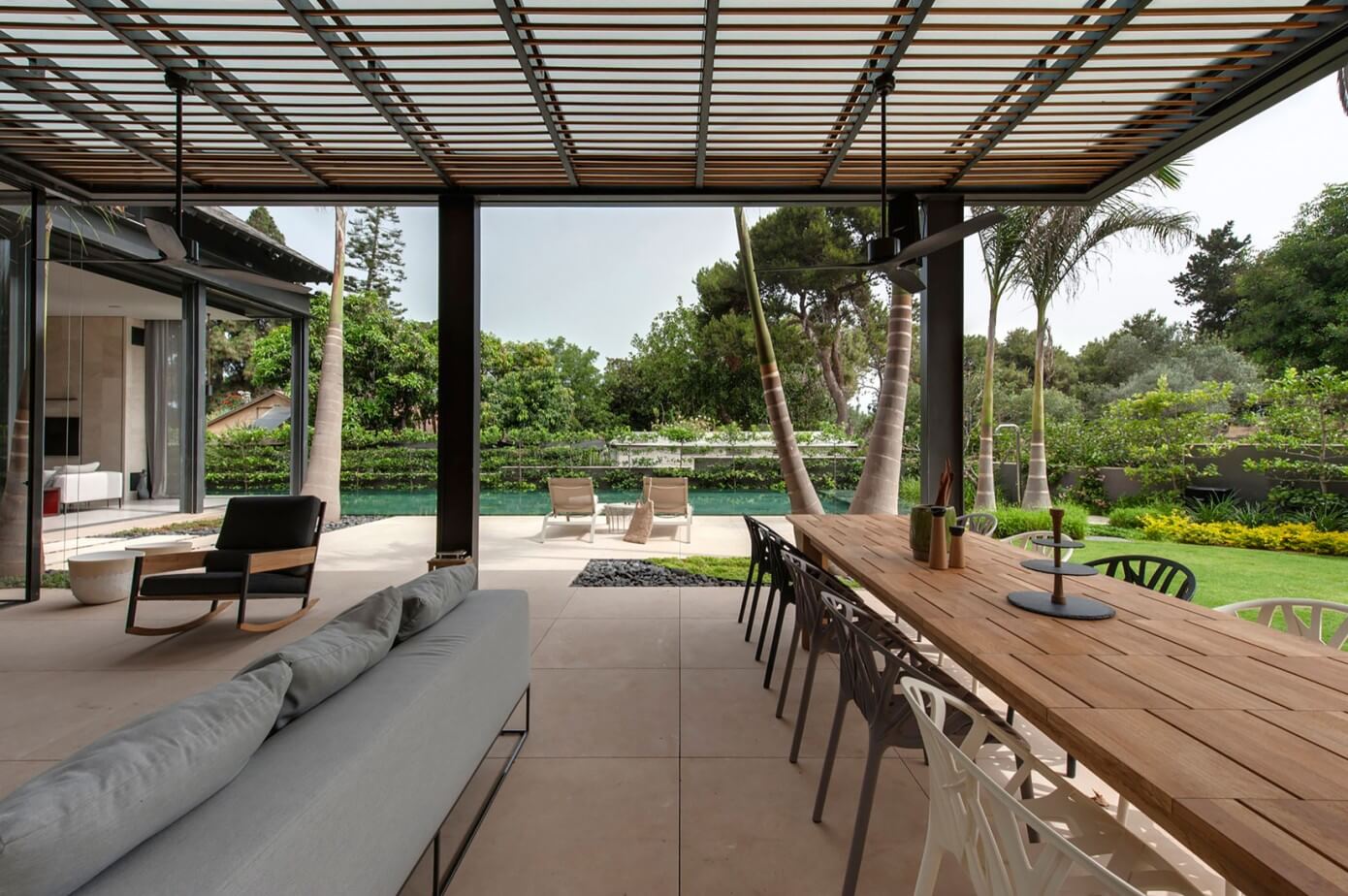 Contemporary Home by Eran Binderman & Rama Dotan