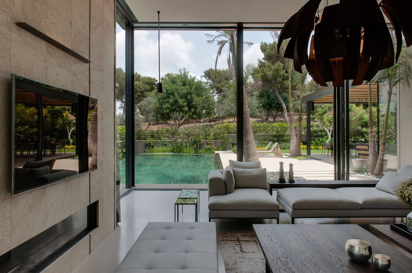 Contemporary Home by Eran Binderman & Rama Dotan