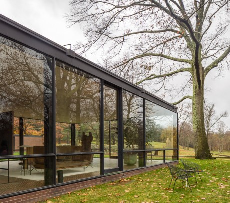 The Glass House by Philip Johnson - 14