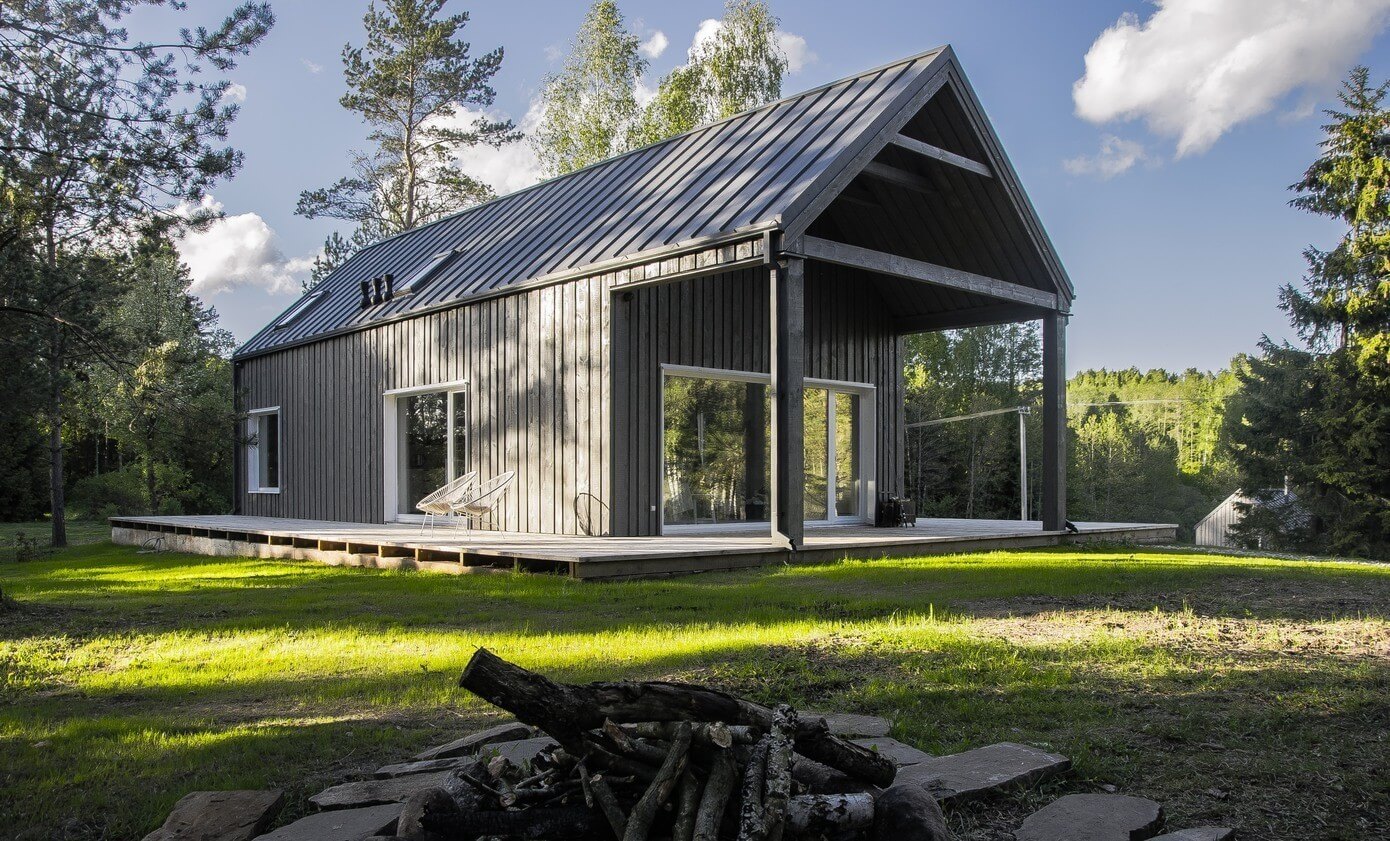 Lithuanian Hunting House by Devyni Architektai