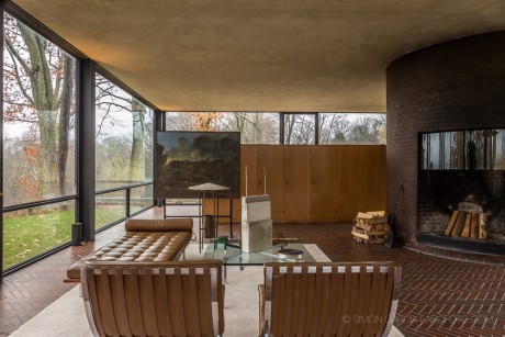 The Glass House by Philip Johnson - 7