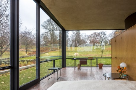 The Glass House by Philip Johnson - 12