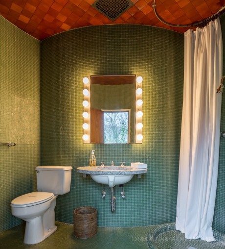 The Glass House by Philip Johnson - 13