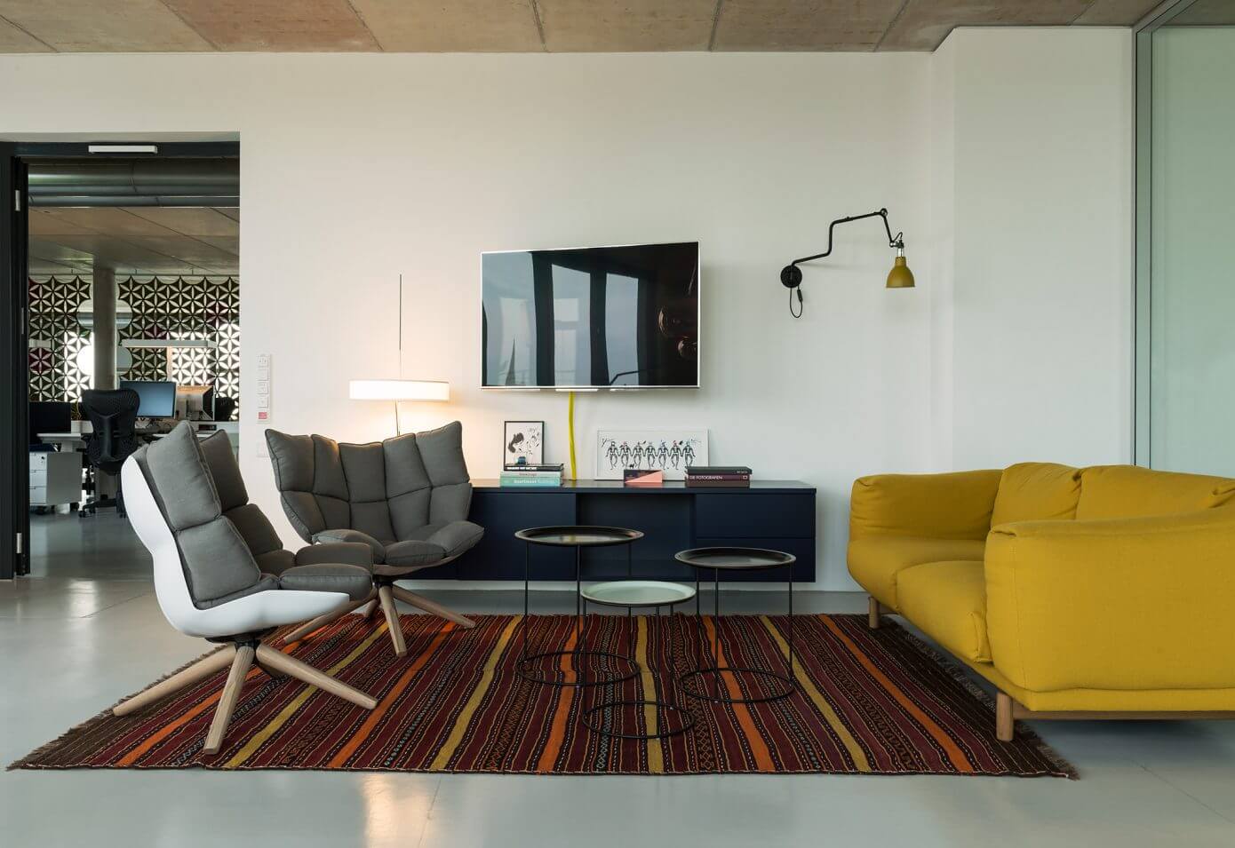 Office in St. Pauli by Arzu Kartal