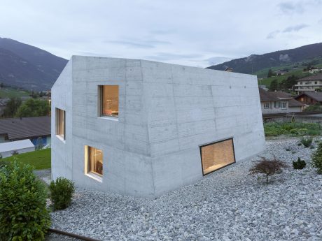 Métrailler House by Savioz Fabrizzi - 1