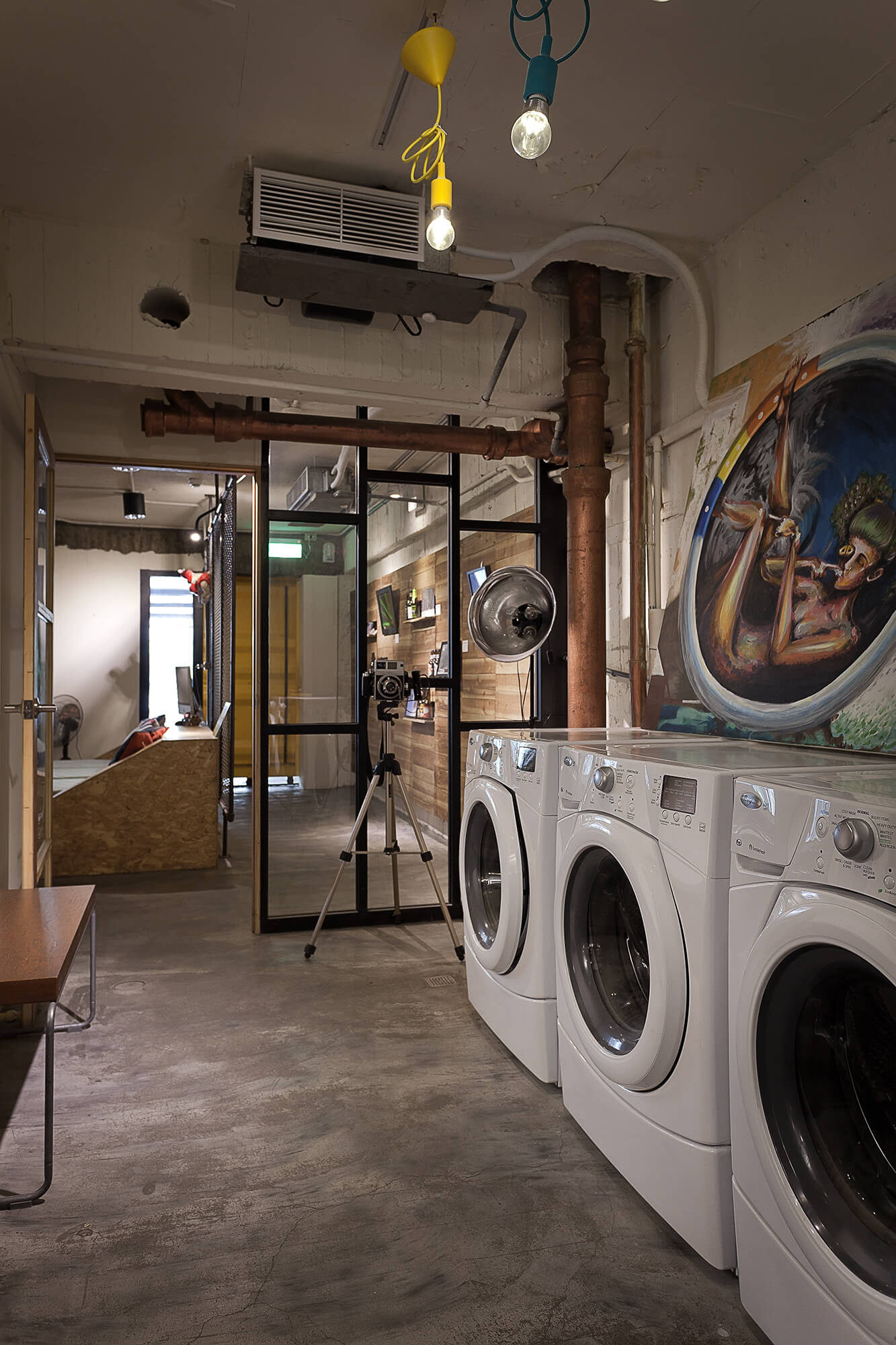 Laundry & Coffee Shop by Formo Design Studio