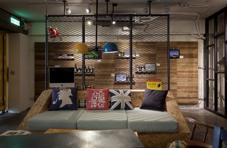 Laundry & Coffee Shop by Formo Design Studio