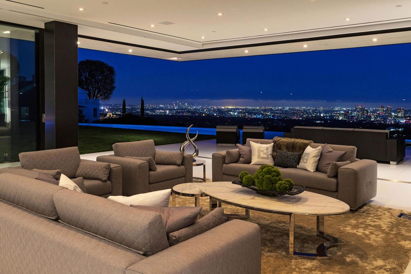 Contemporary Home in Bel Air by McClean Design