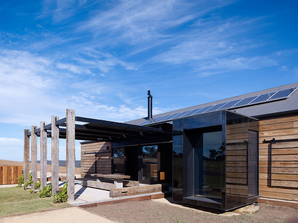 Hill Plains House by Wolveridge Architects