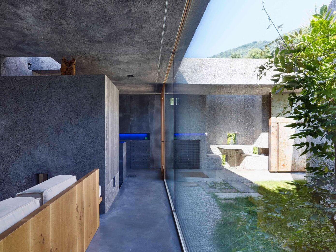 Concrete House by Wespi de Meuron Romeo Architects