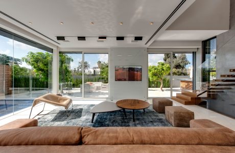 The Hidden House by Israelevitz Architects