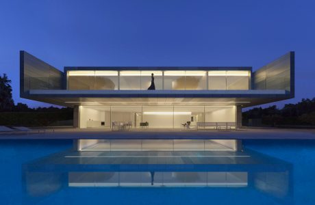 Aluminum House by Fran Silvestre Arquitectos