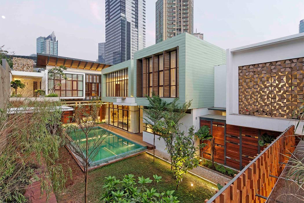 Home in Jakarta by Atelier Cosmas Gozali