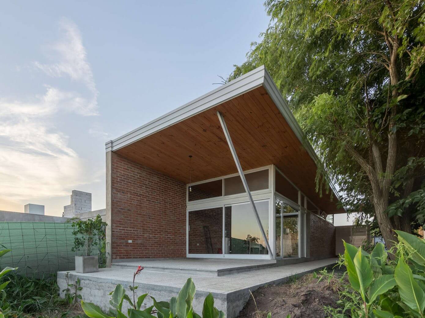 House 50.50 by Celula.Urbana