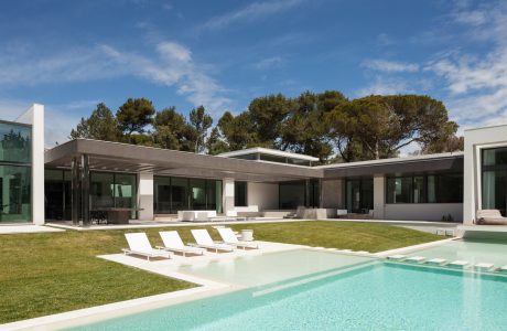 House in Cascais by FRA G MENT OS