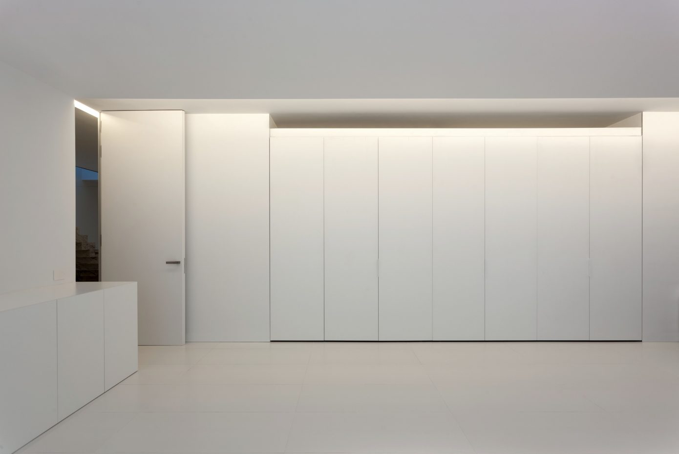 Aluminum House by Fran Silvestre Arquitectos