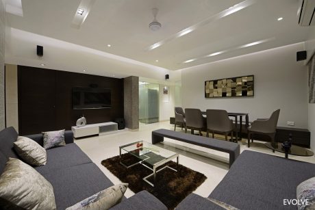 Luxury Residence in Mumbai by Sonu Mistry Design - 2