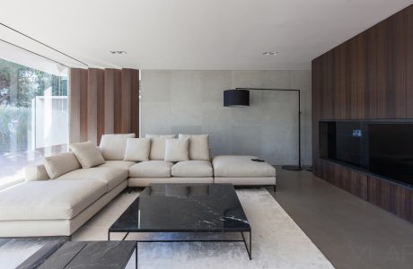 Vallès Oriental Residence by Ylab Arquitectos